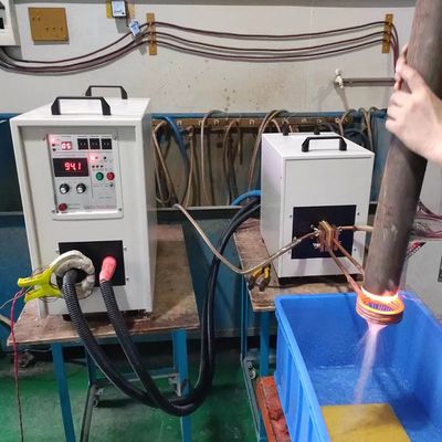 Pemanas Induksi Frekuensi Tinggi Tipe Vertikal Bersertifikat CE dengan IGBT Infineon untuk Pemanasan dan Pendinginan yang Efisien