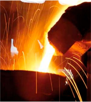 120KW Kekuatan 60kg Kapasitas Sistem pendinginan air Tungku peleburan induksi untuk peralatan peleburan logam