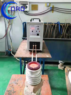 Harga bagus Hf-25kw Frekuensi Tinggi Induksi mesin peleburan untuk melelehkan Kuper, Kuningan, Perunggu, besi cor, Baja, Tuhan, dll dengan 5kg Tungku on line