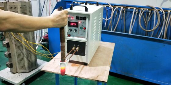 Harga bagus Hf-25kw IGBT frekuensi tinggi mesin pengelasan indukiton untuk pengelasan ke tabung tembaga di industri pendingin on line